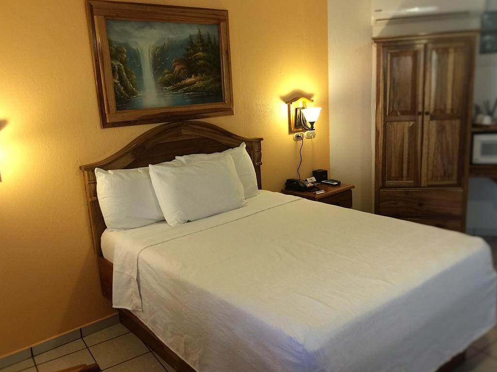 Prado Inn & Suites Сан-Хосе Екстер'єр фото